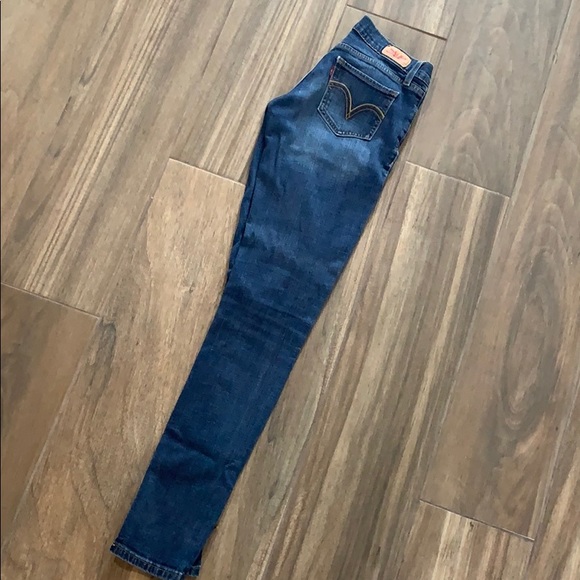 Dark Blue Levi’s SOLD!! - Picture 2 of 4